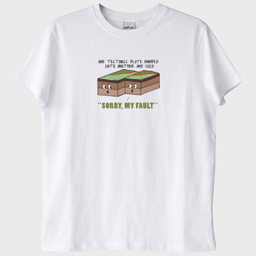 "Sorry, My Fault": Tektonik Plaka Fay Hattı T-Shirt